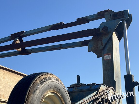 Photo of 1996 Kinze 2600