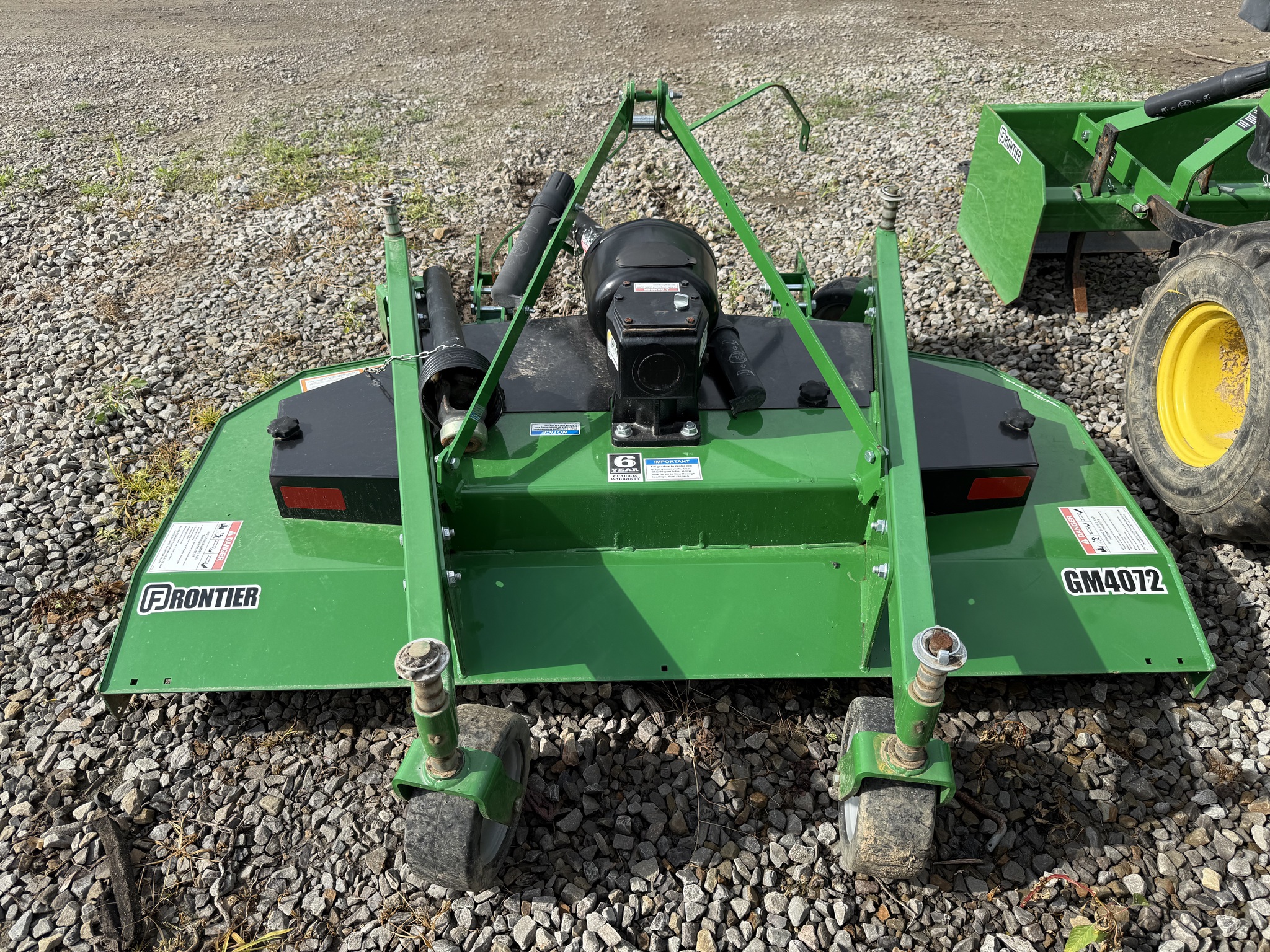 2022 John Deere GM4072 Image 2