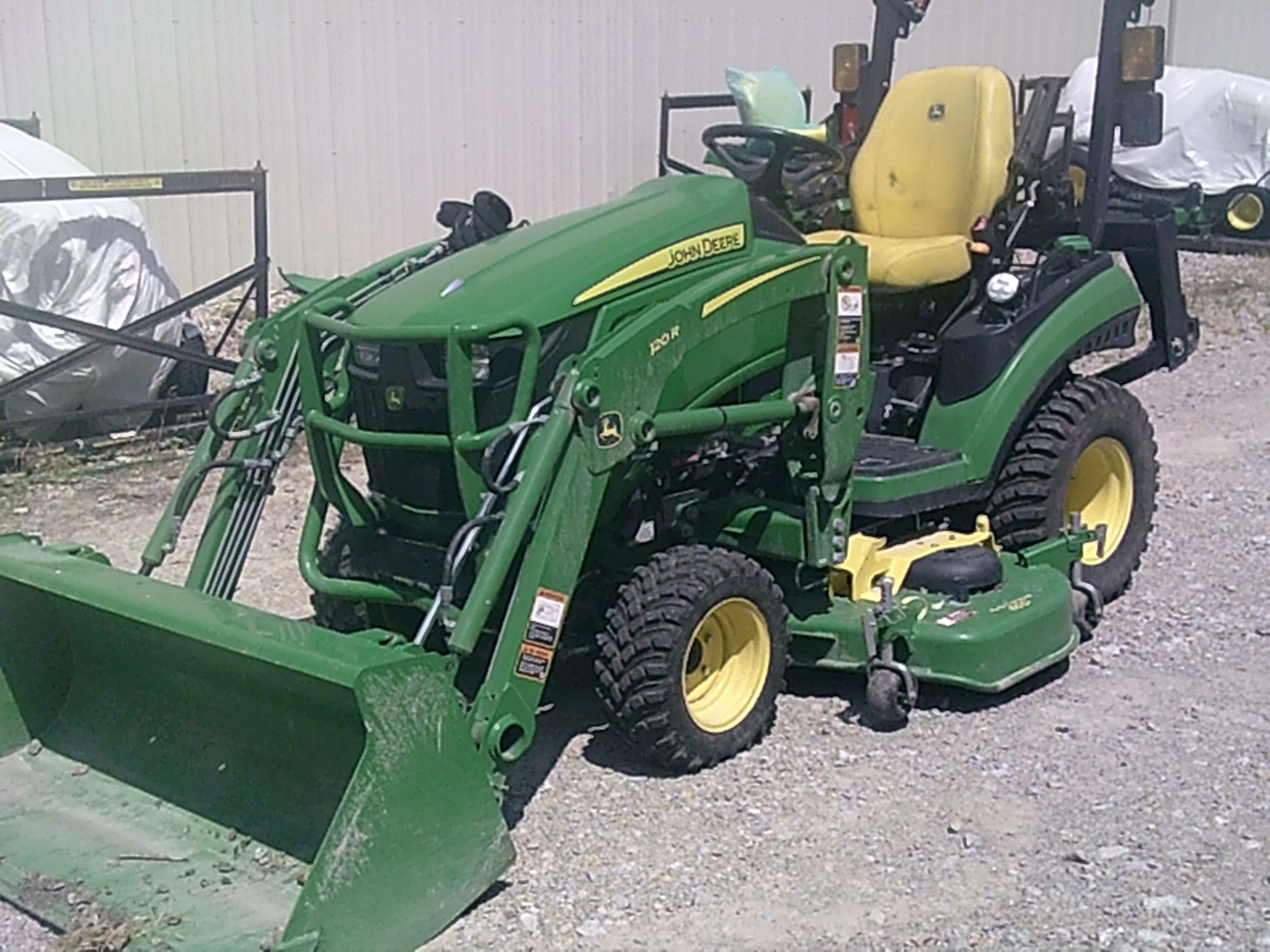2023 John Deere 1025R Image 7
