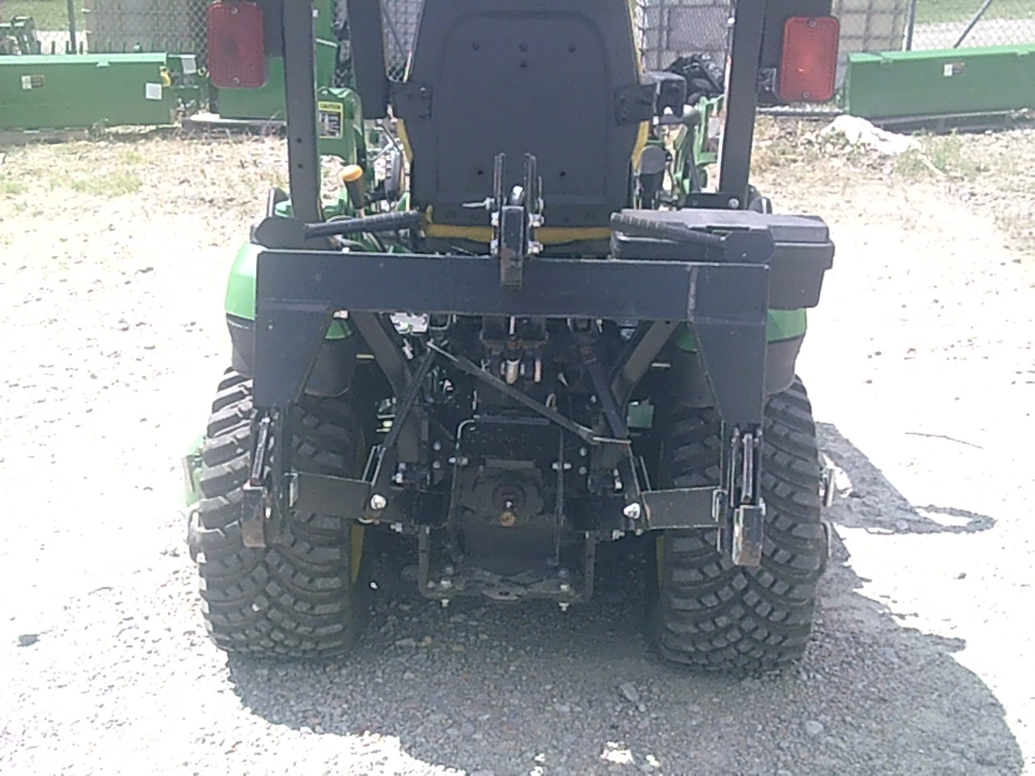 2023 John Deere 1025R Image 4