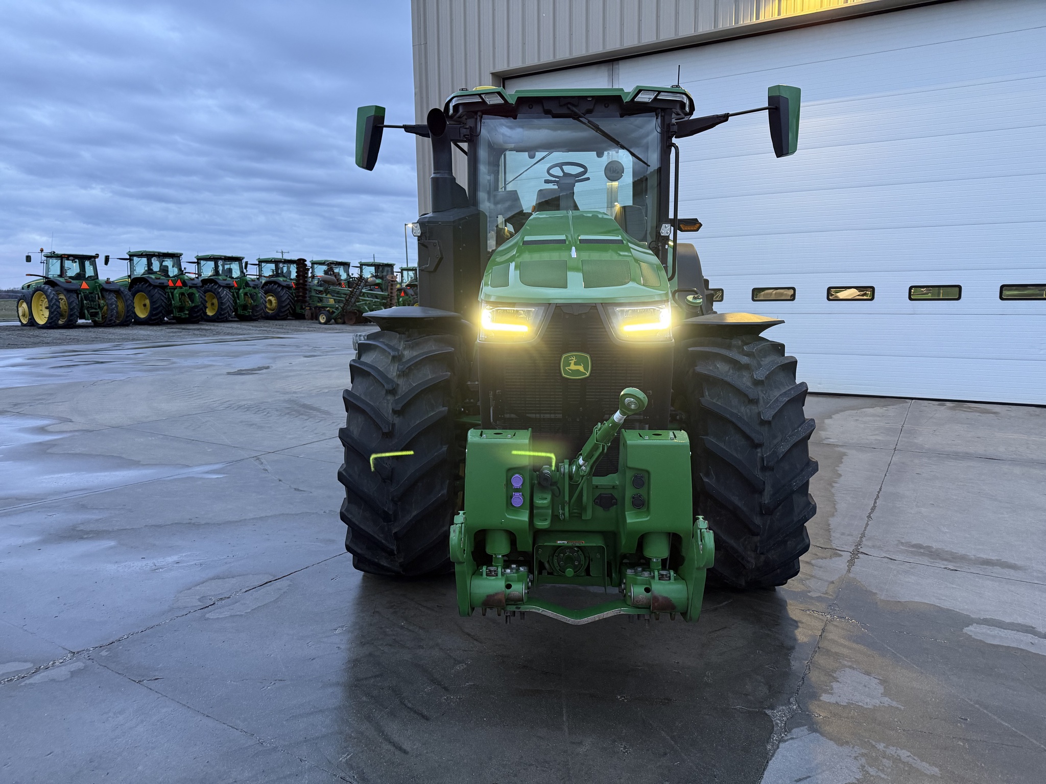 2023 John Deere 8R 370 Image 8