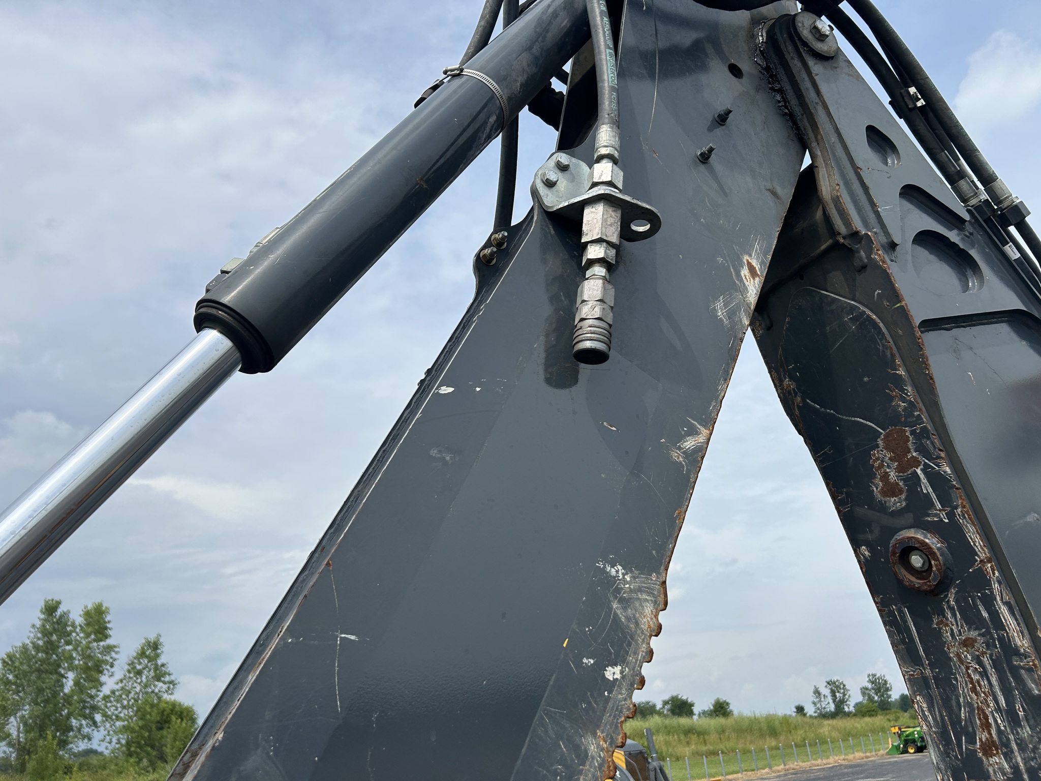 2019 John Deere 310L EP Image 9