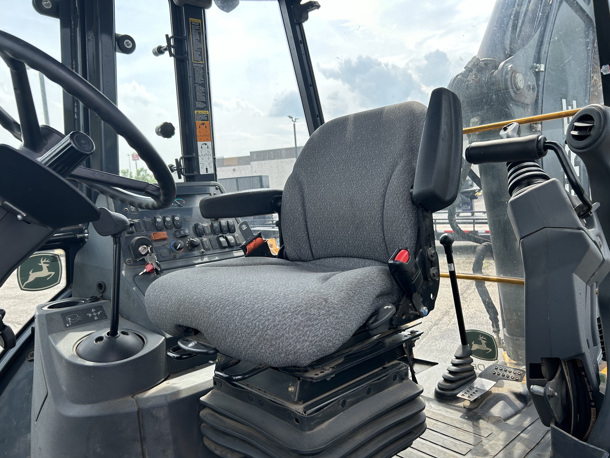 2019 John Deere 310L EP Image 12