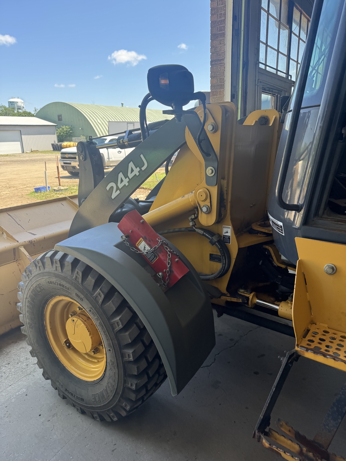 2012 John Deere 244J Image 7
