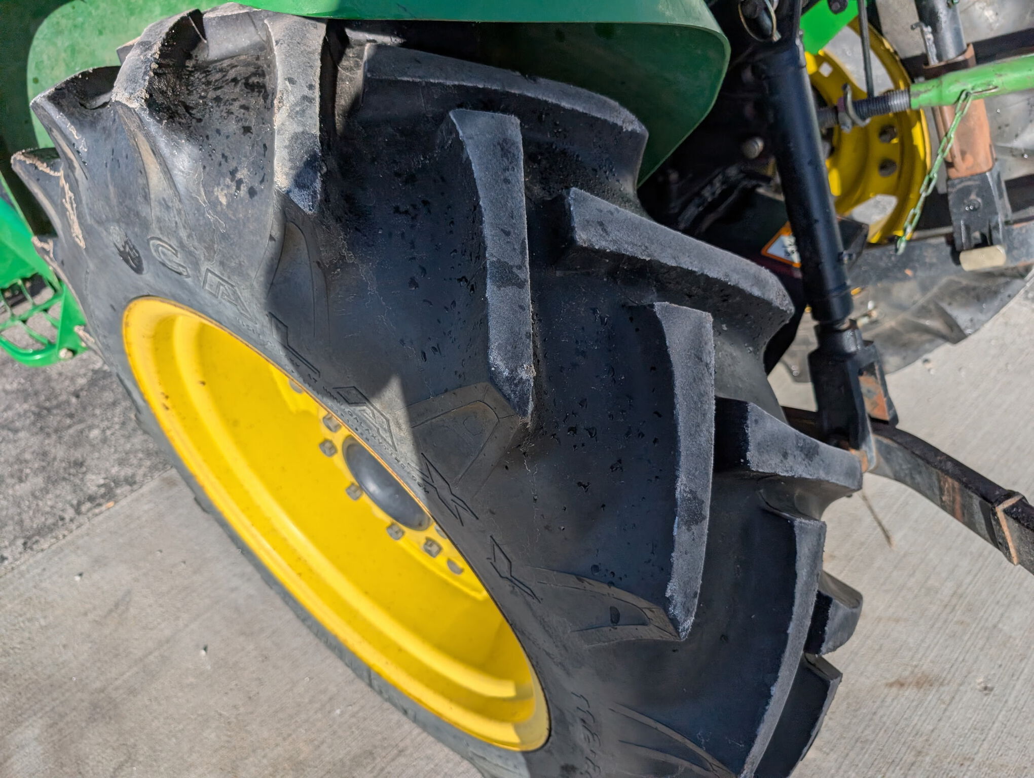  2010 John Deere 3520 at Heritage Tractor in Lamar, MO