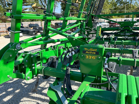 2025 John-Deere 2230FH