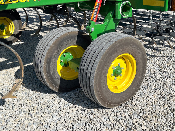 2025 John-Deere 2230FH