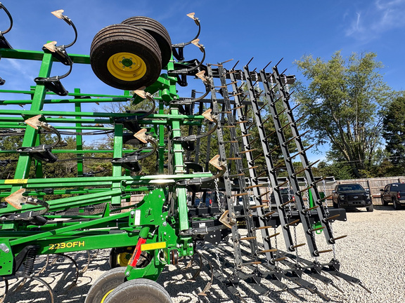 2025 John-Deere 2230FH