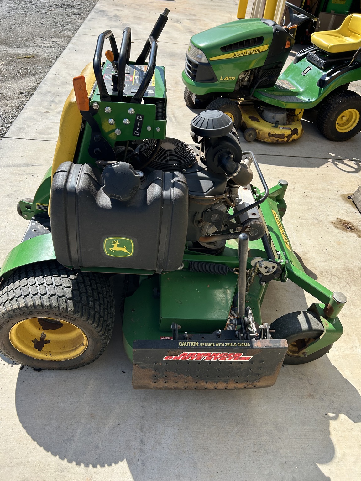 John Deere 652M Image 3