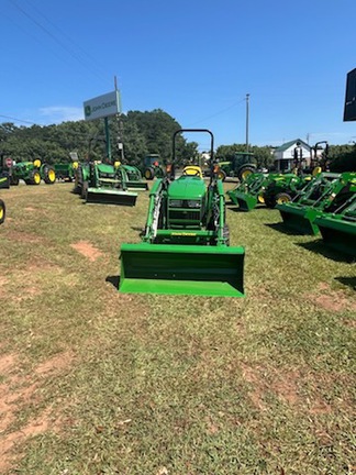 2025 John Deere 3033R