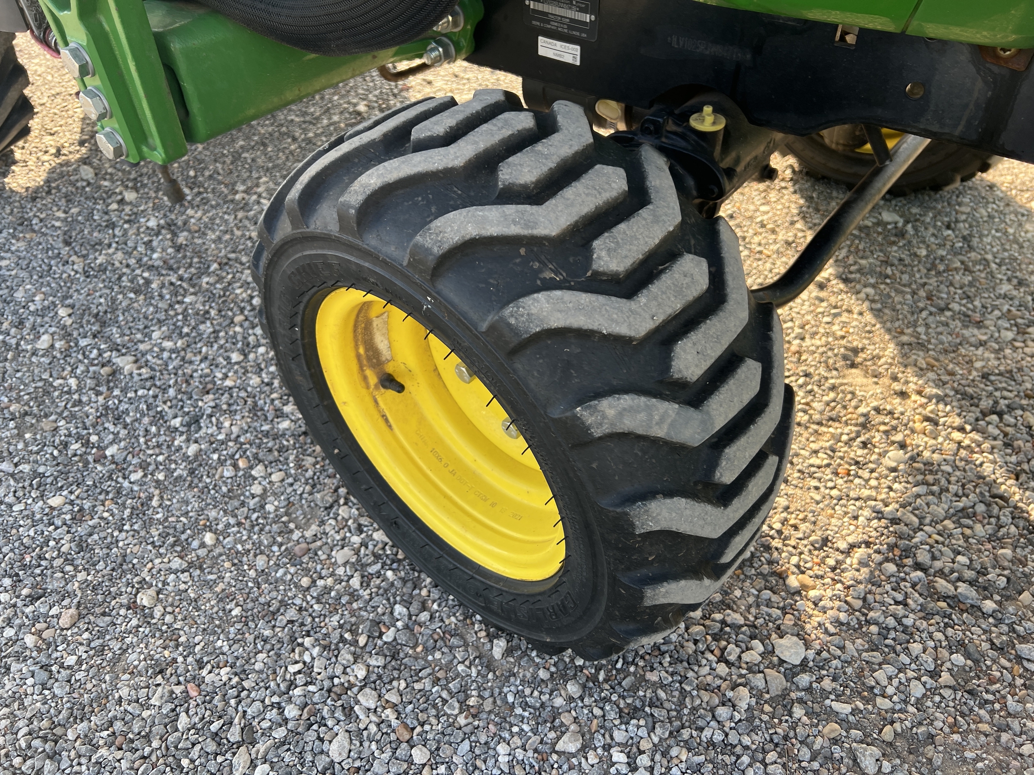 2022 John Deere 1025R Image 21