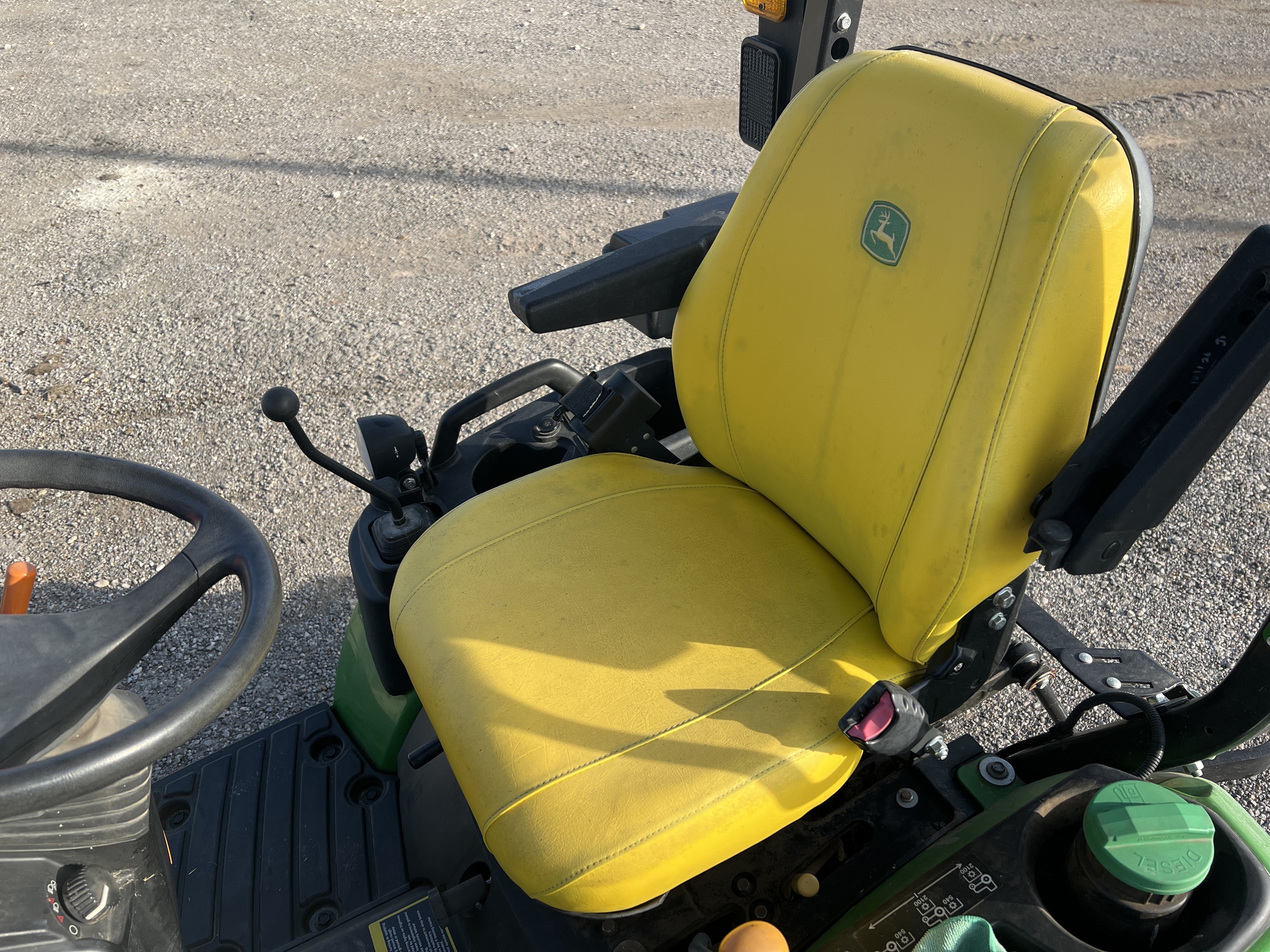2022 John Deere 1025R Image 9