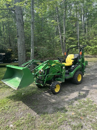 Photo of 2018 John Deere 1025R