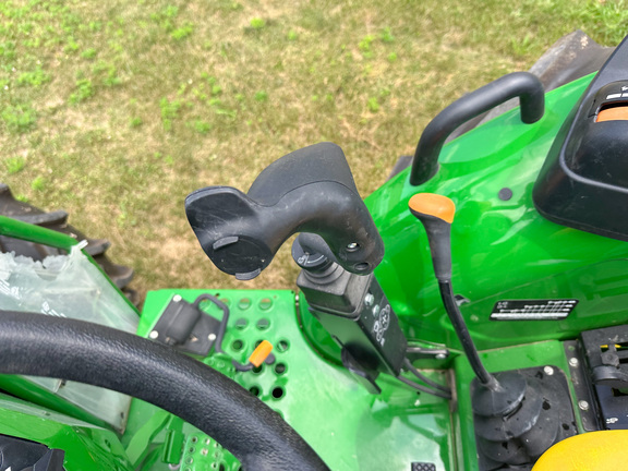 2023 John-Deere 5075E