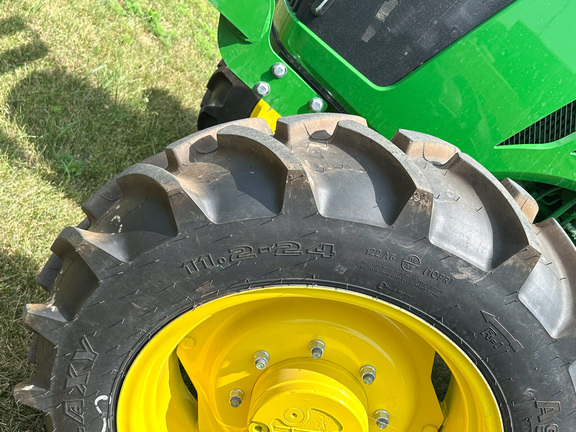 2023 John-Deere 5075E