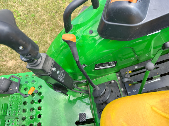 2023 John-Deere 5075E