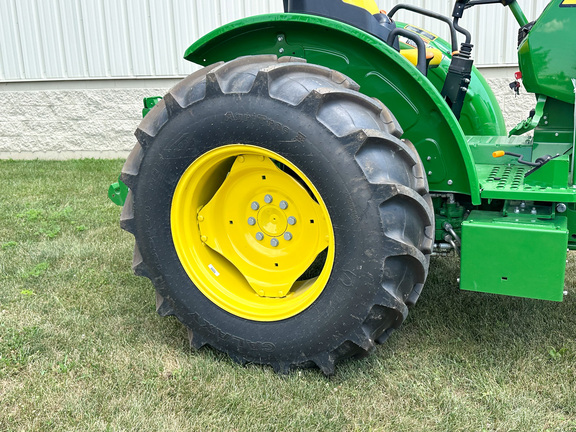 2023 John-Deere 5075E