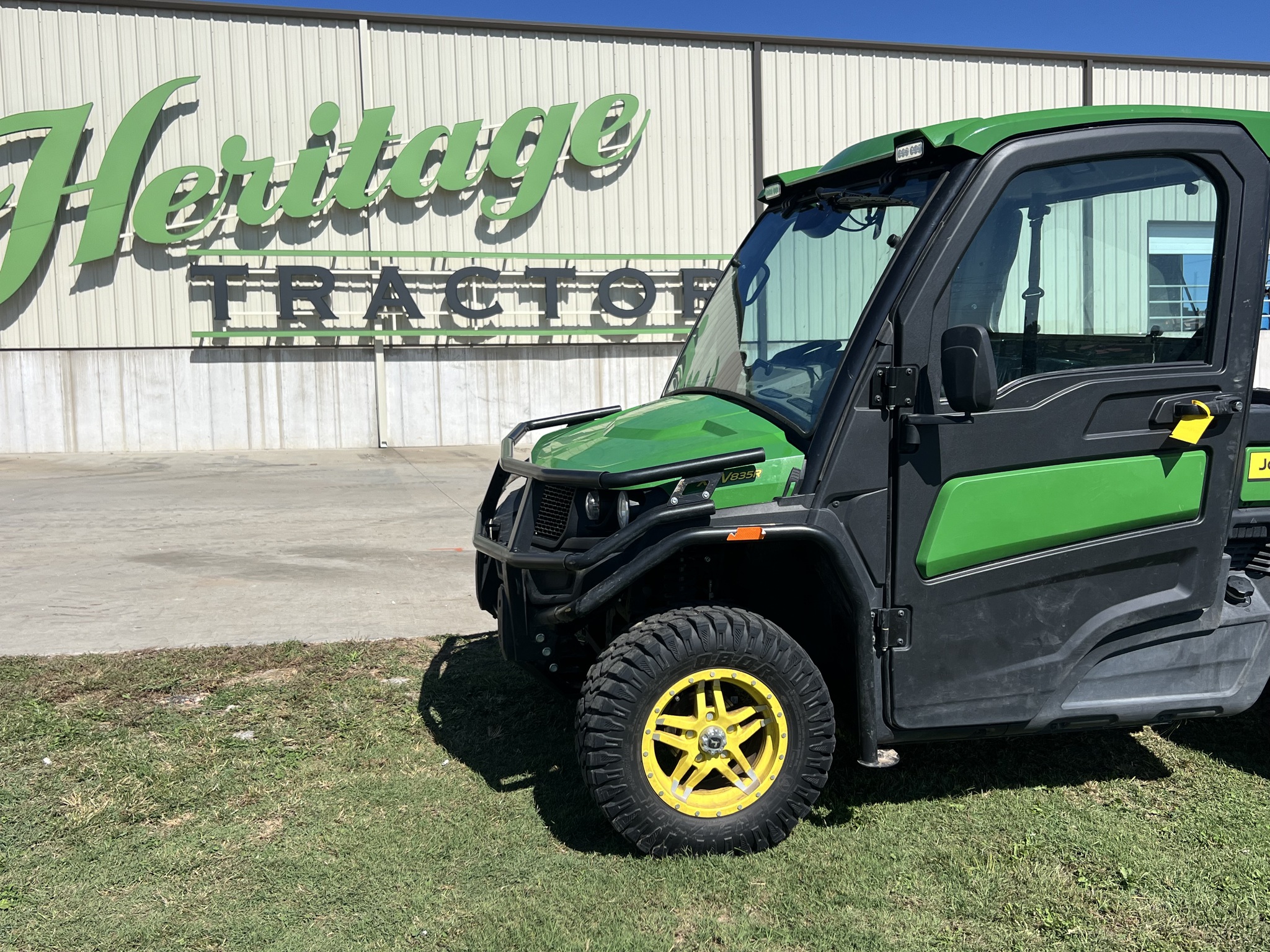  2024 John Deere XUV 835R at Heritage Tractor in Rogersville, MO