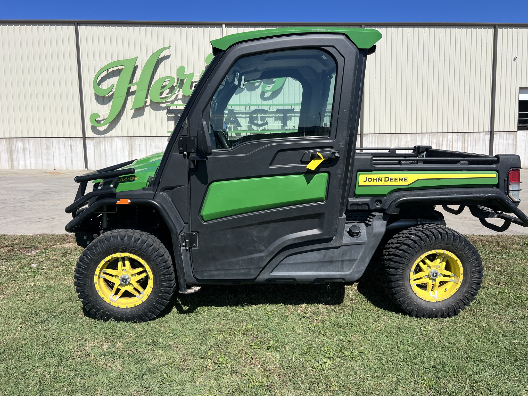  2024 John Deere XUV 835R at Heritage Tractor in Rogersville, MO