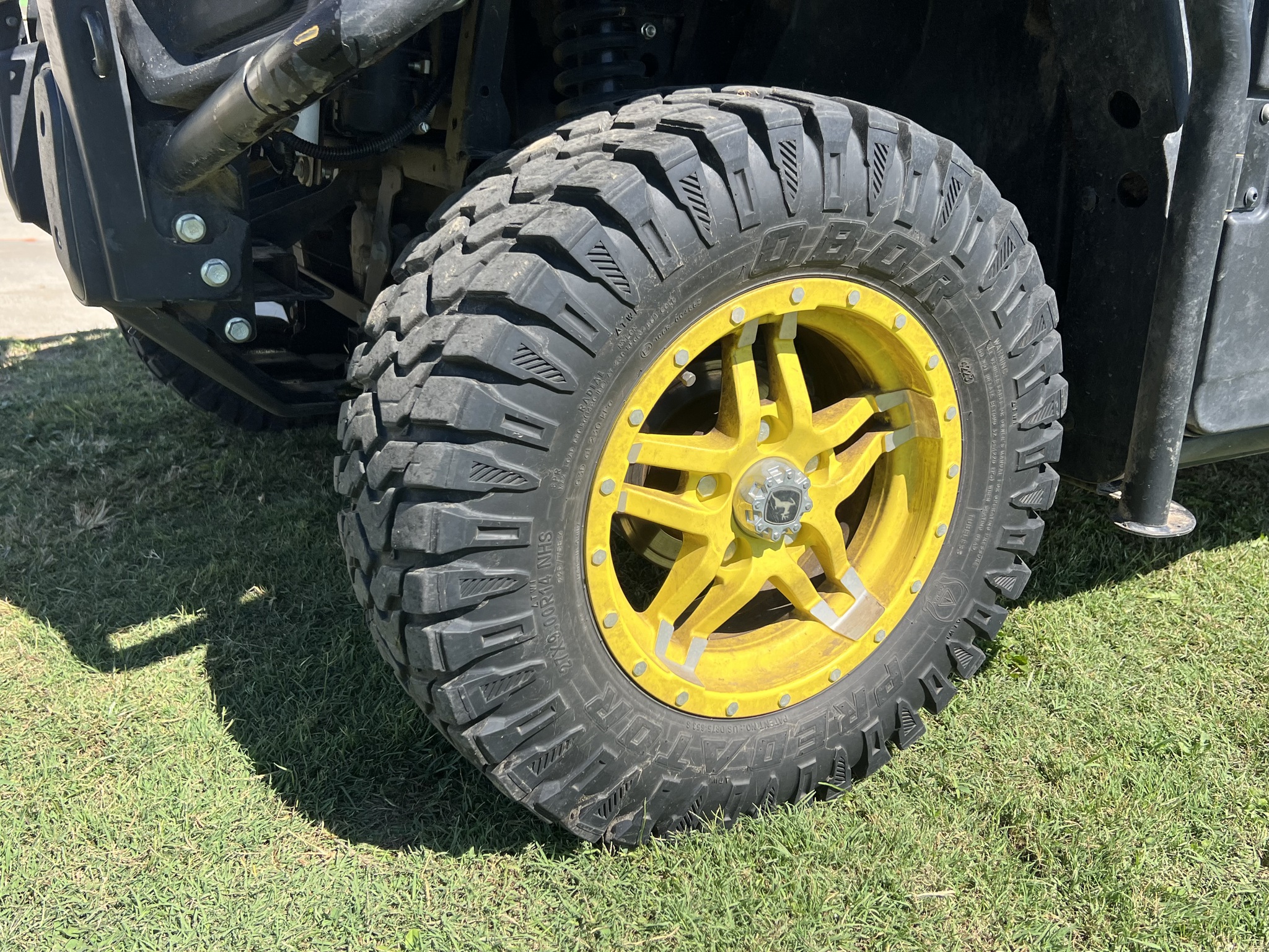  2024 John Deere XUV 835R at Heritage Tractor in Rogersville, MO