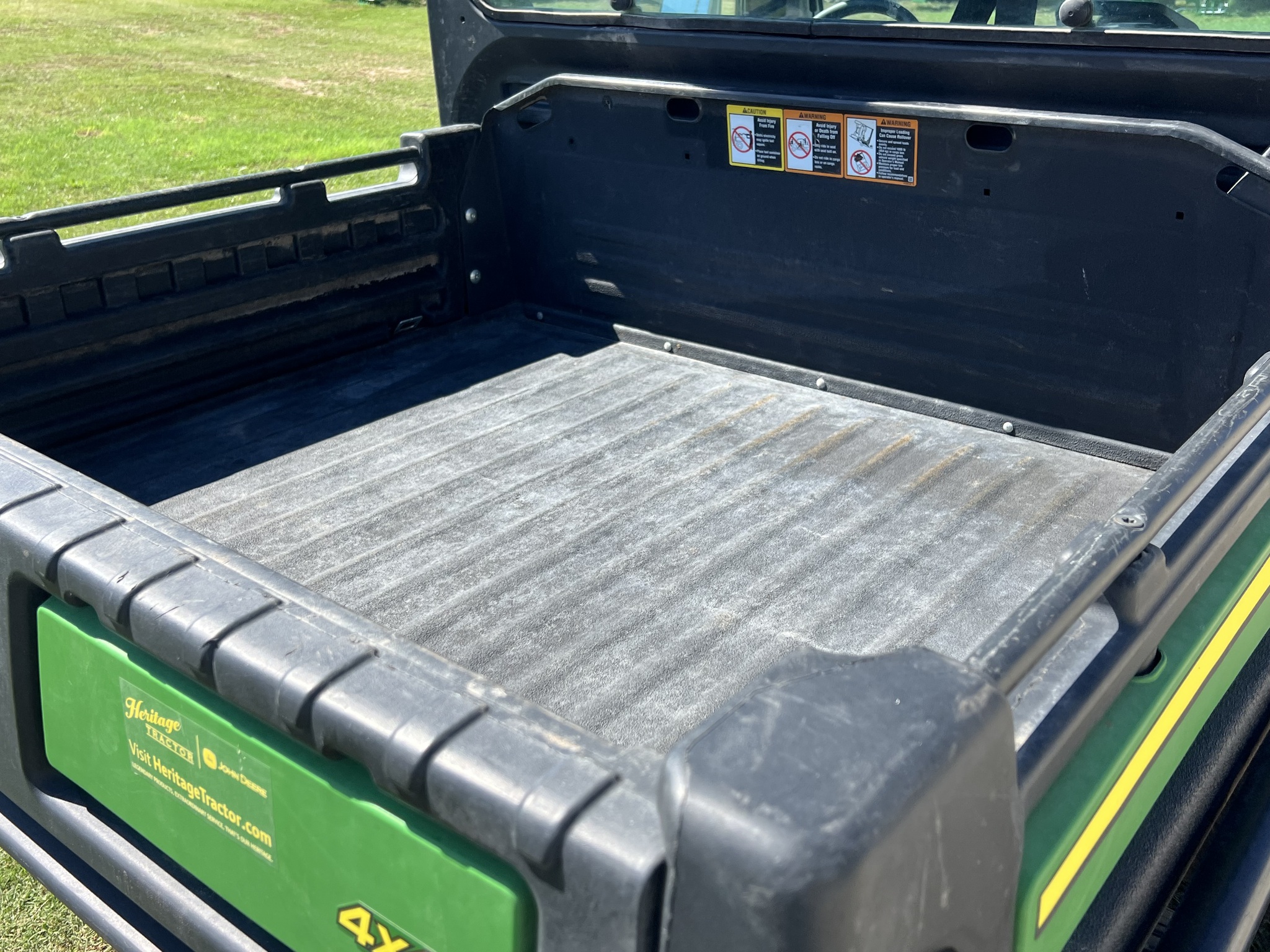  2024 John Deere XUV 835R at Heritage Tractor in Rogersville, MO