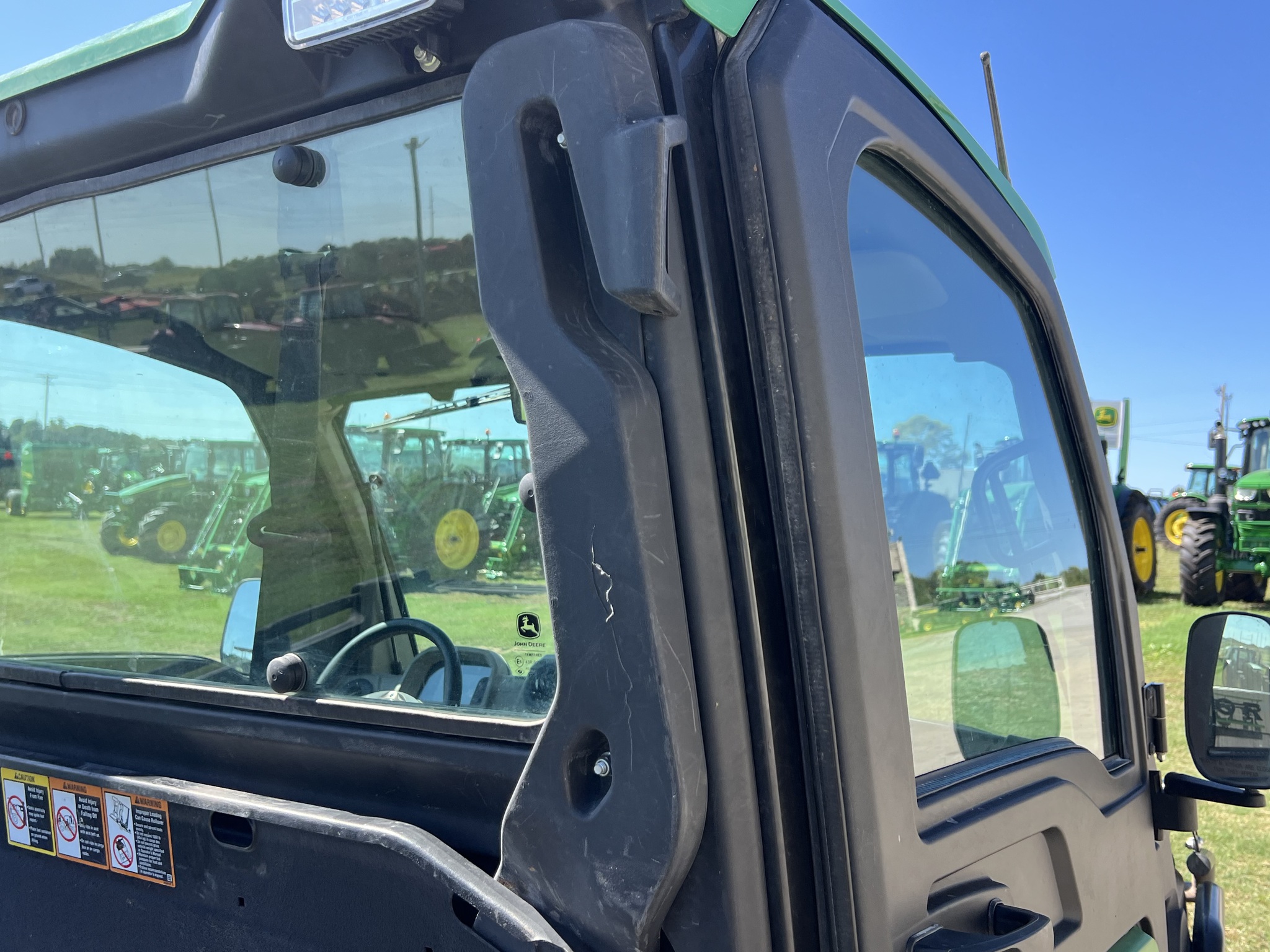  2024 John Deere XUV 835R at Heritage Tractor in Rogersville, MO