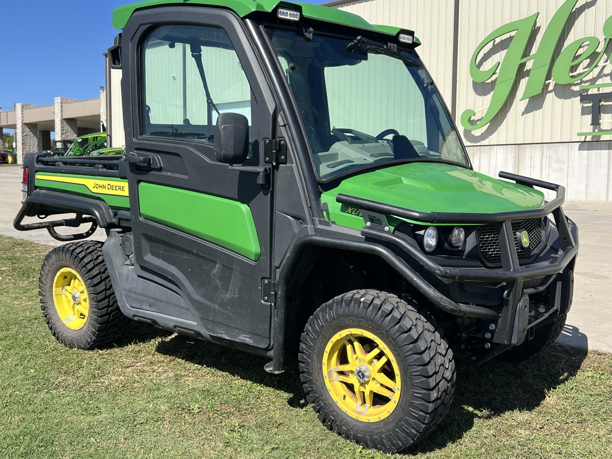  2024 John Deere XUV 835R at Heritage Tractor in Rogersville, MO