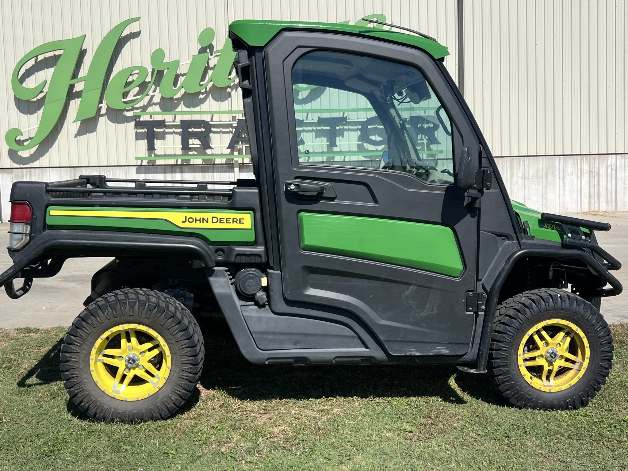  2024 John Deere XUV 835R at Heritage Tractor in Rogersville, MO