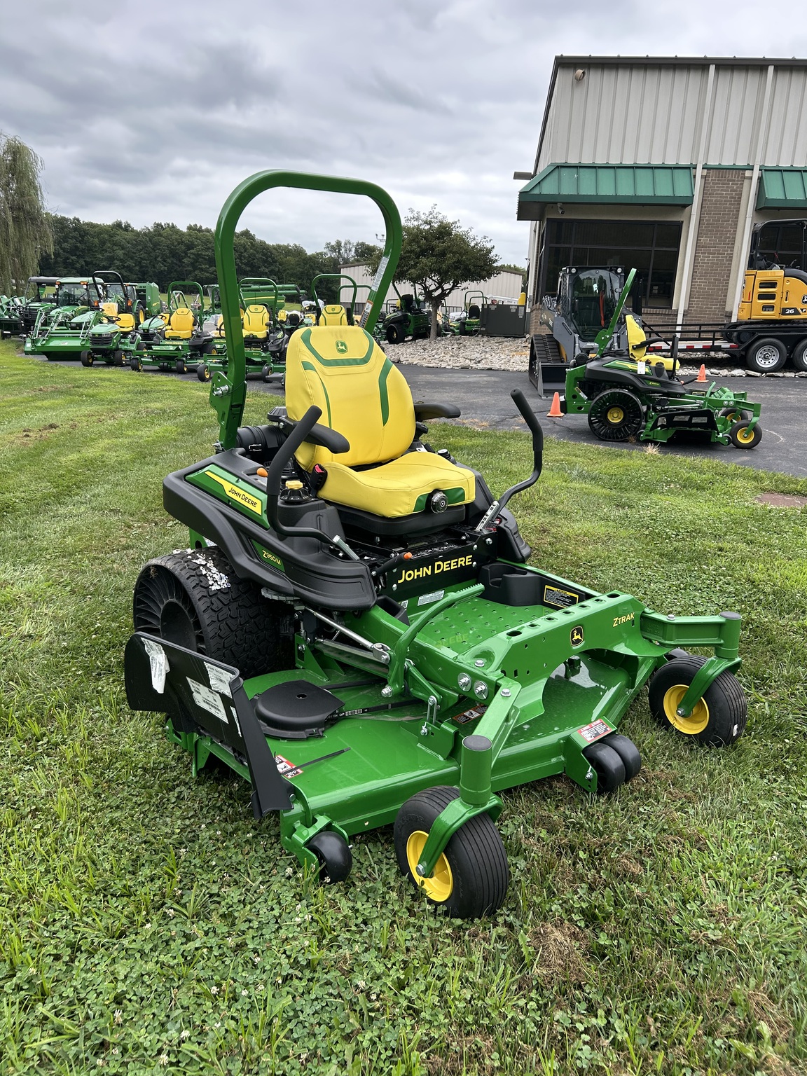 2025 John Deere Z950M Image 1