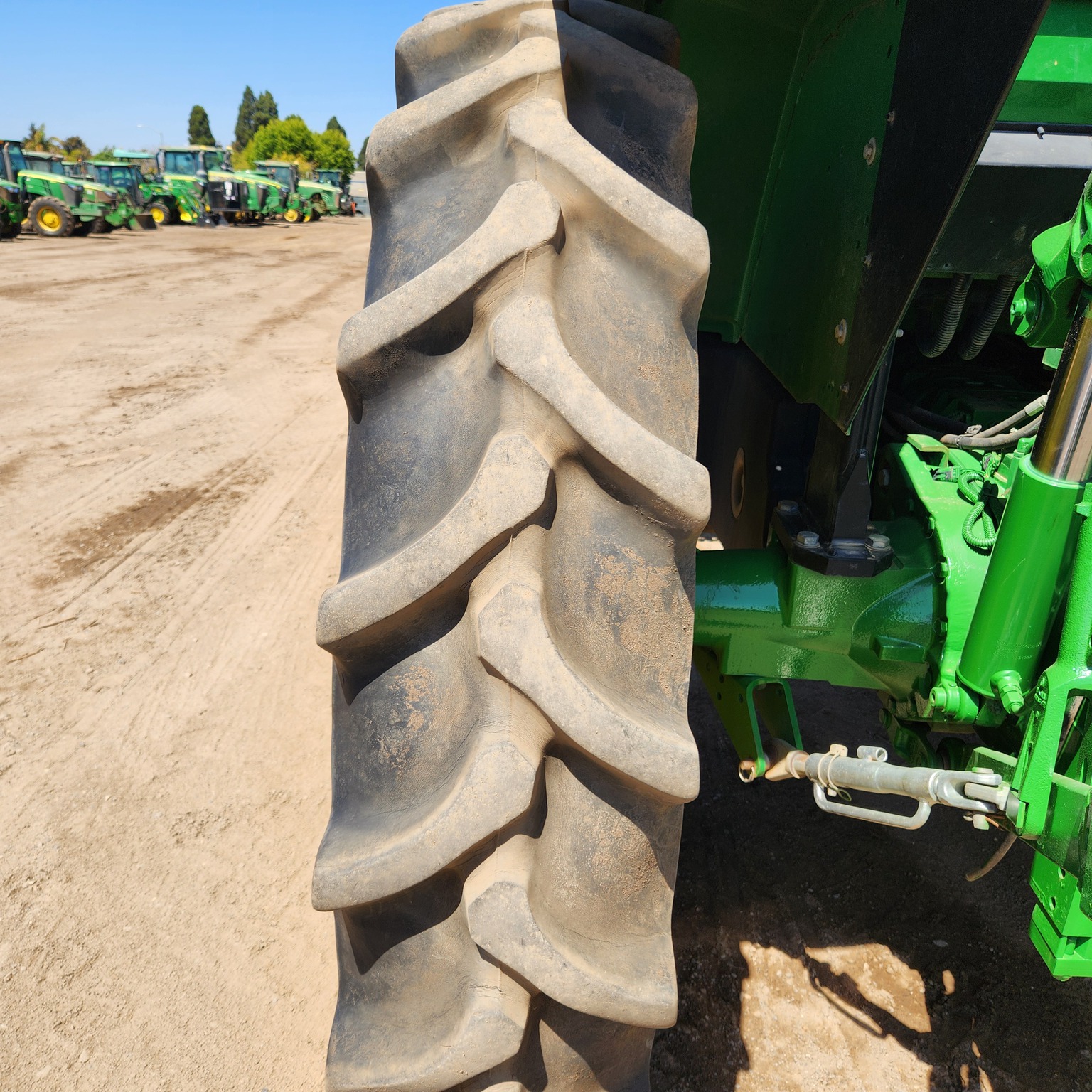 2019 John Deere 6130M Image 9