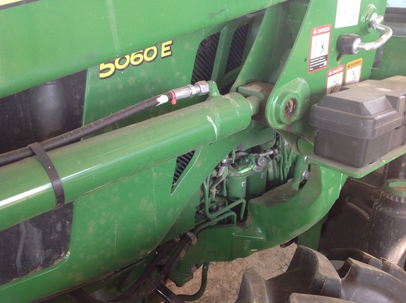 Photo of 2023 John Deere 5060E