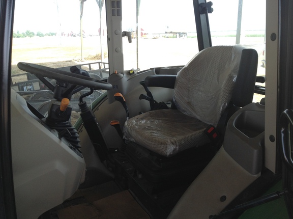 Photo of 2023 John Deere 5060E