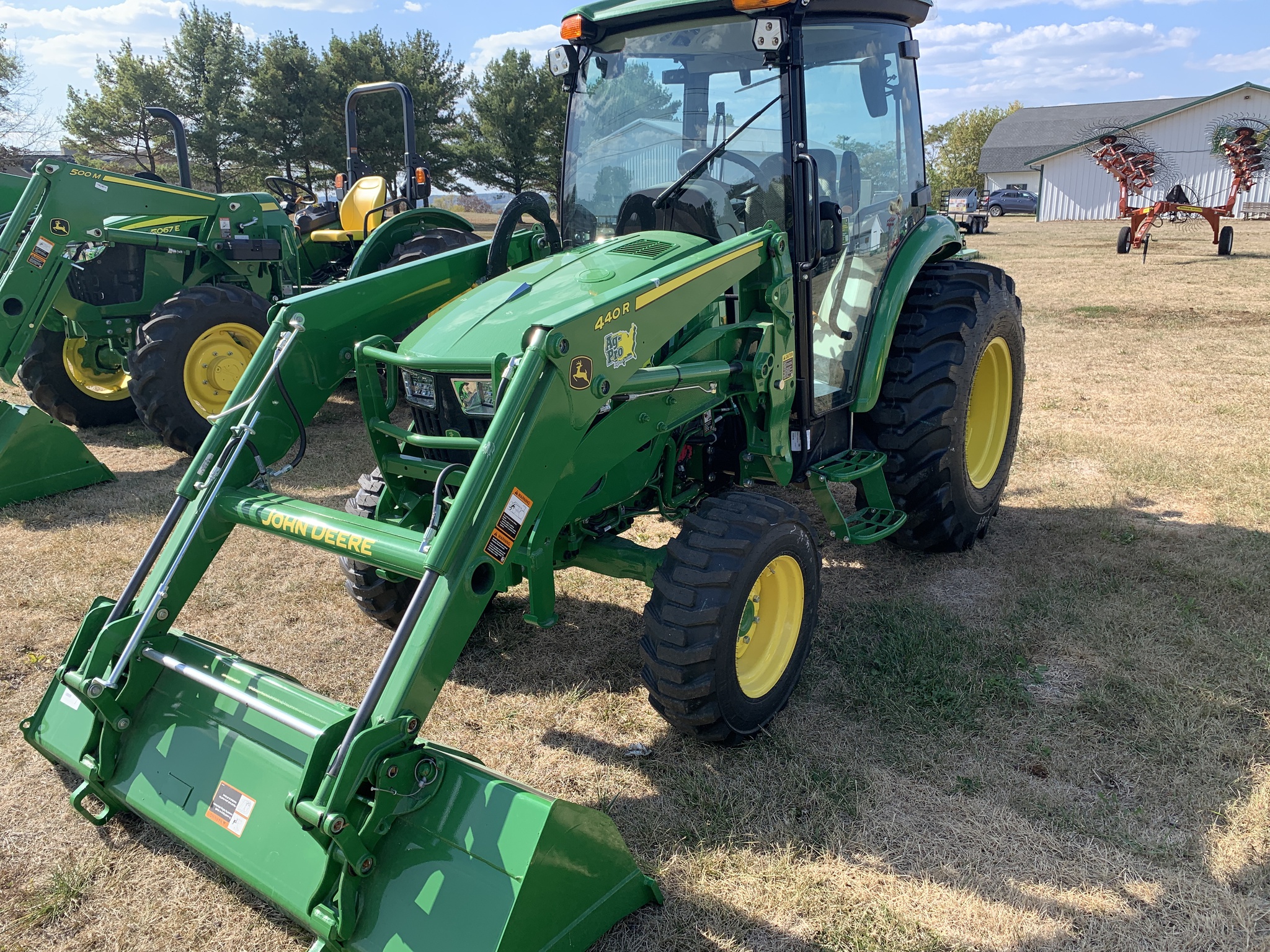 2025 John Deere 4066R Image 3