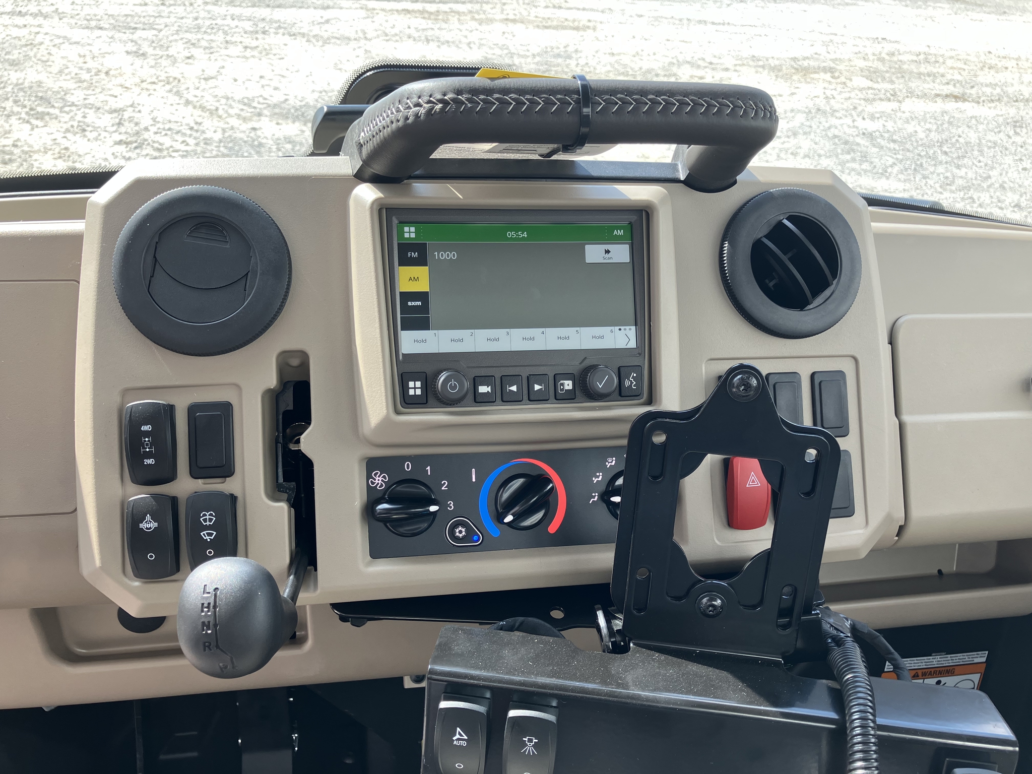 2025 John Deere XUV 845R SIGNATURE ED Image 8