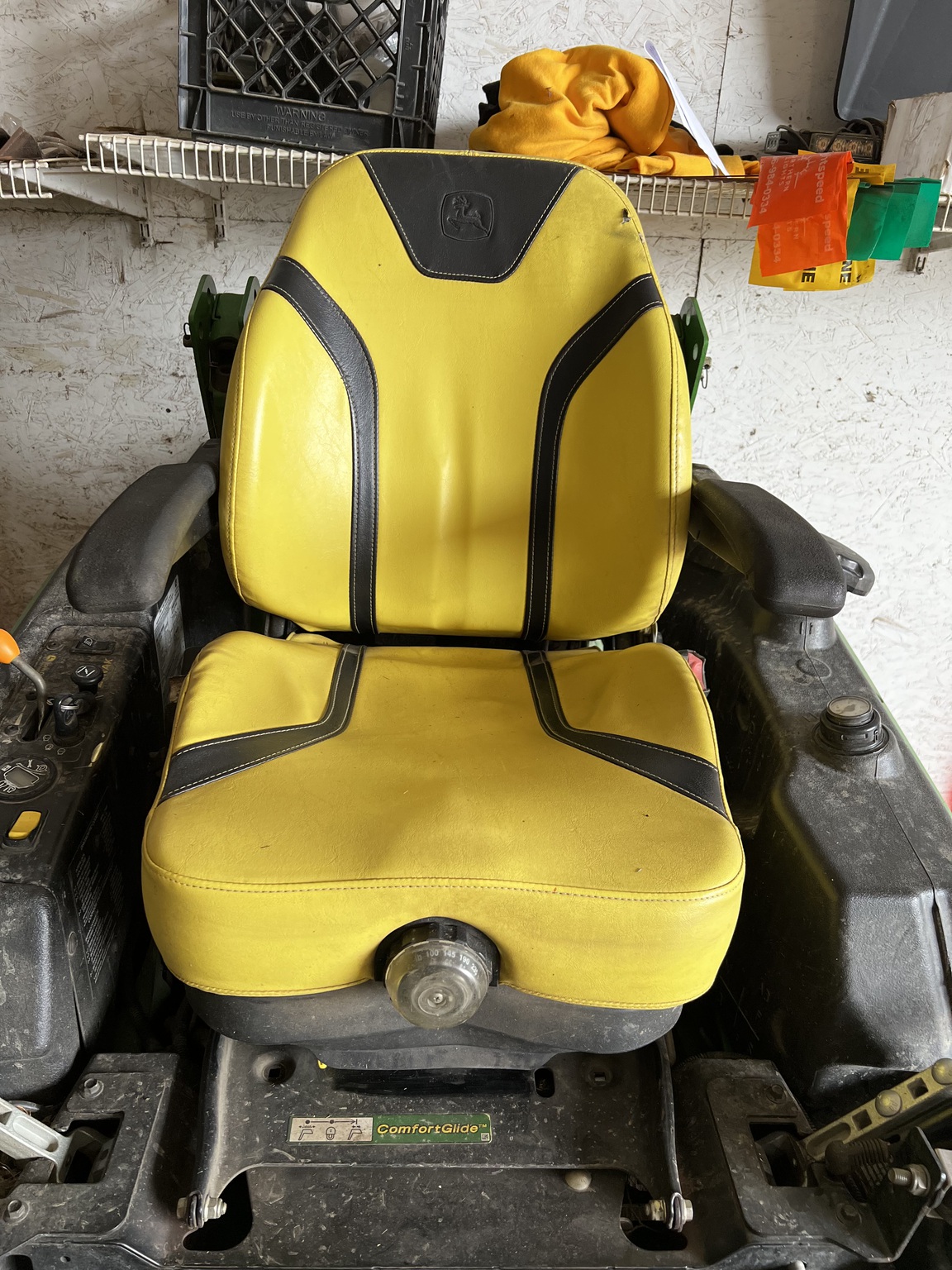 2022 John Deere Z970R Image 4