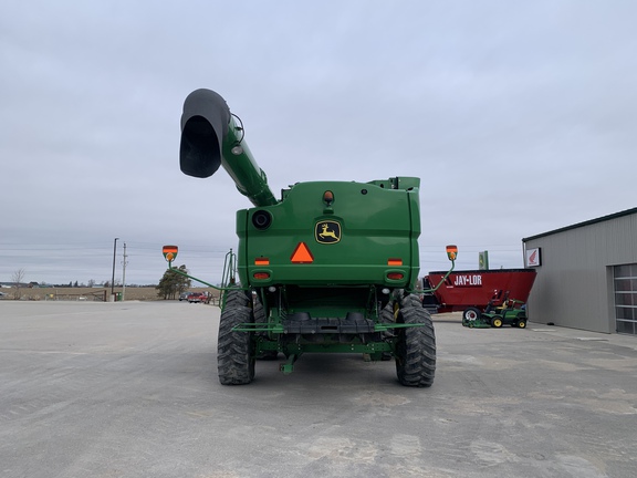 2014 John Deere S670 thumbnail 5