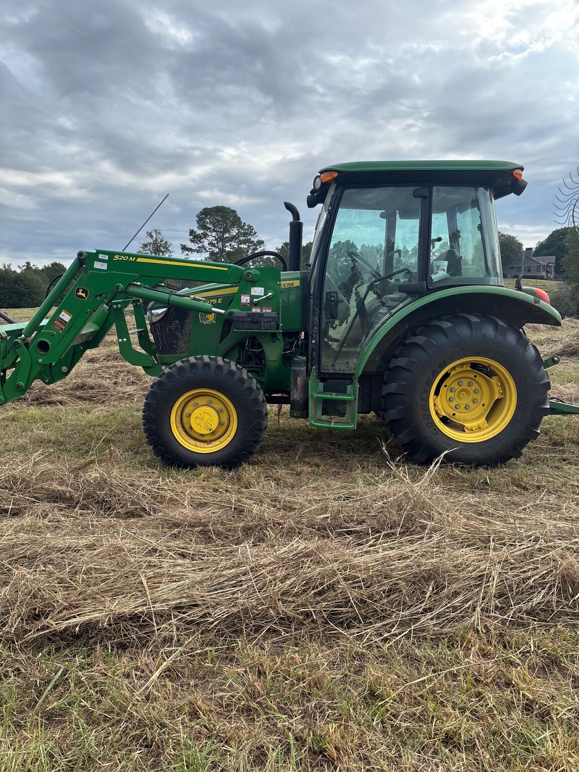 2024 John Deere 5075E Image 1