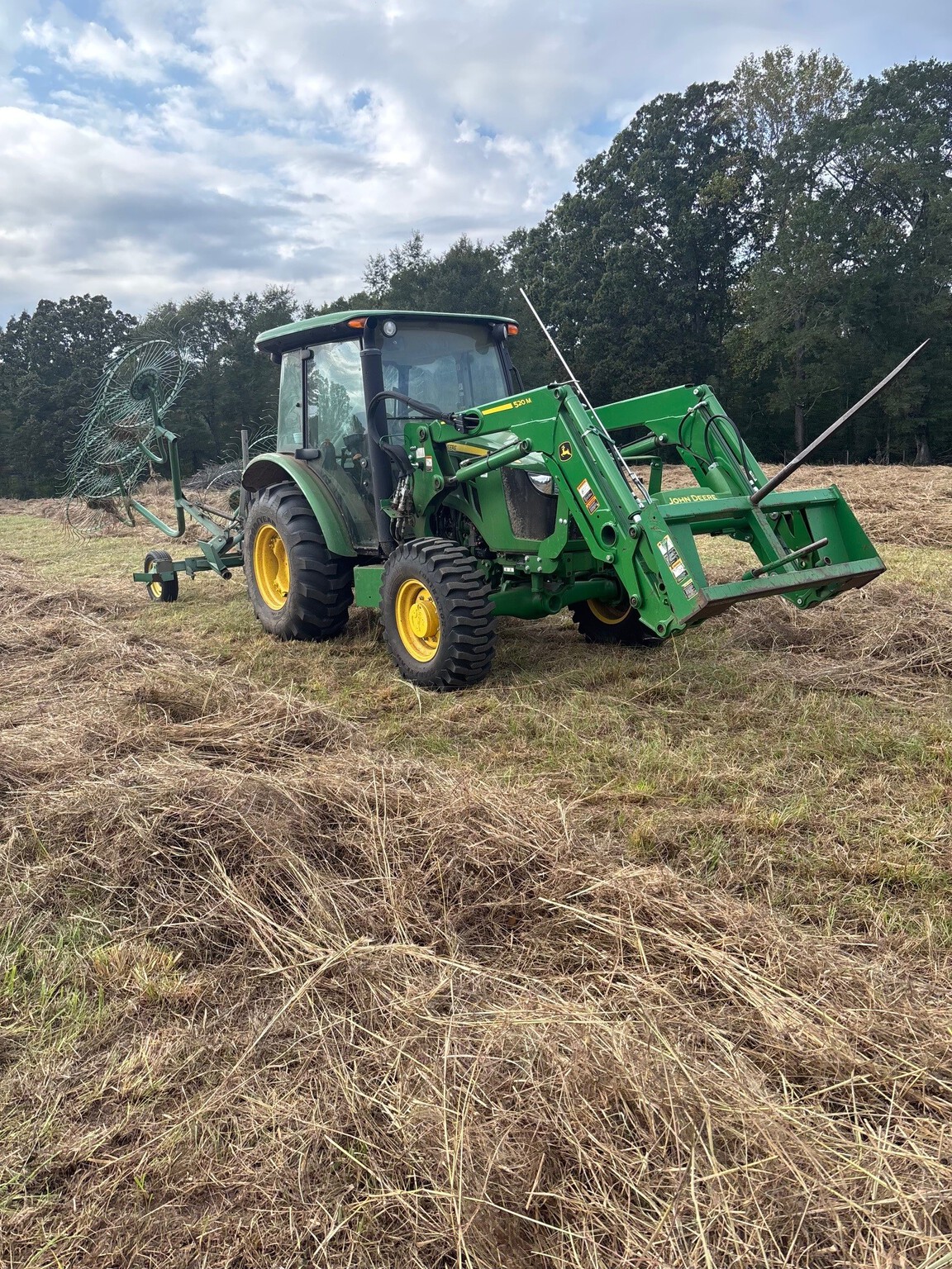 2024 John Deere 5075E Image 4
