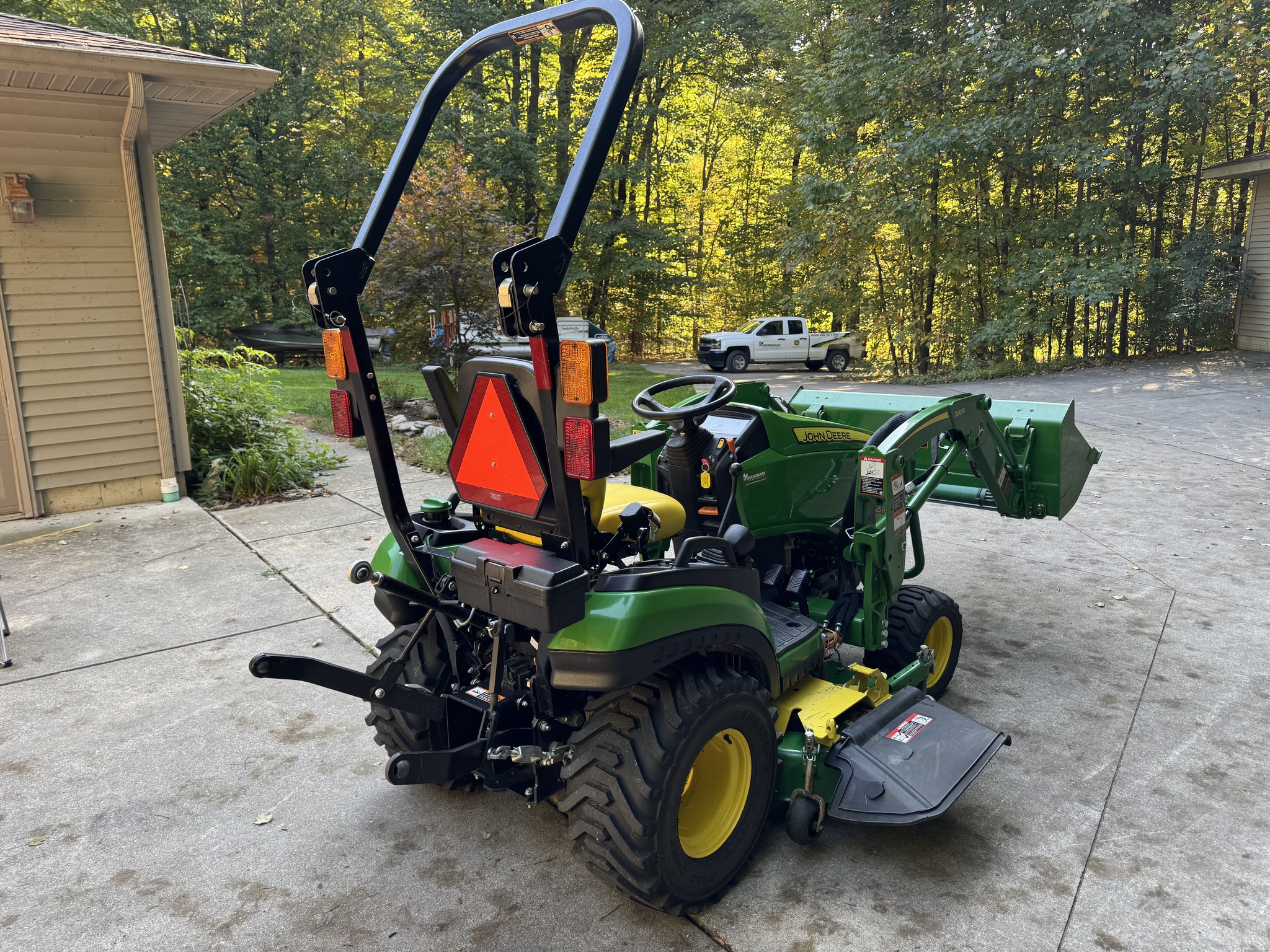 2019 John Deere 1025R Image 5