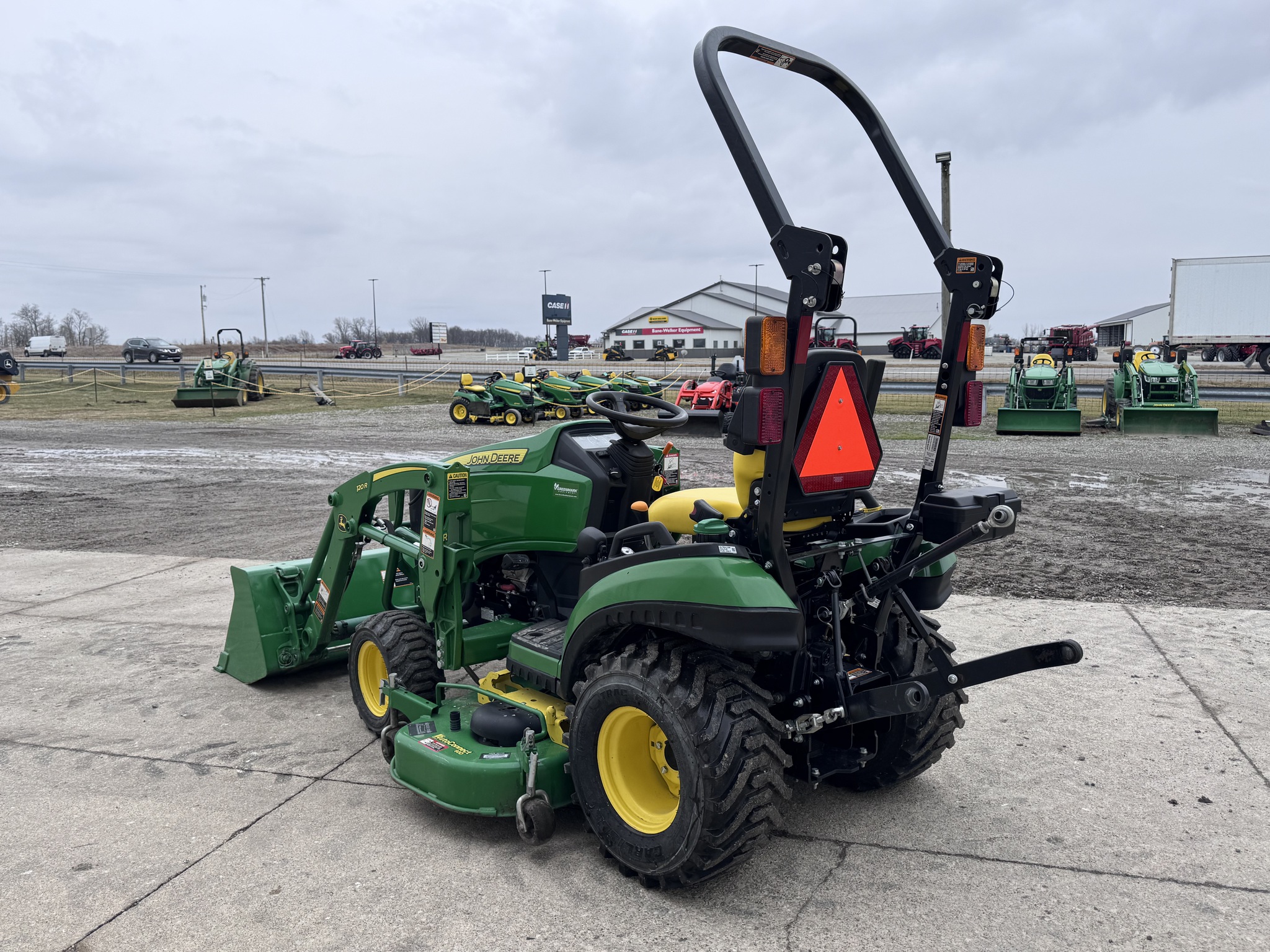 2019 John Deere 1025R Image 5