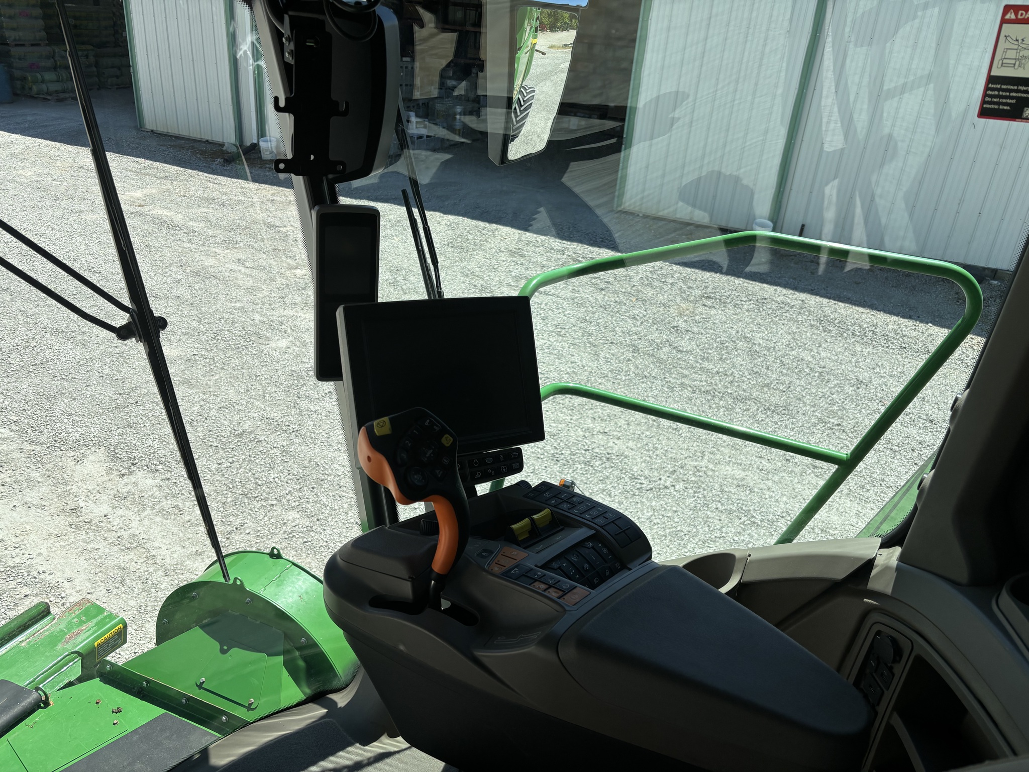  2022 John Deere X9 1000 at Heritage Tractor in Atchison, KS