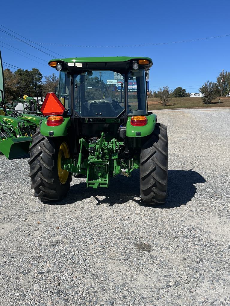 2025 John Deere 5075E Image 5