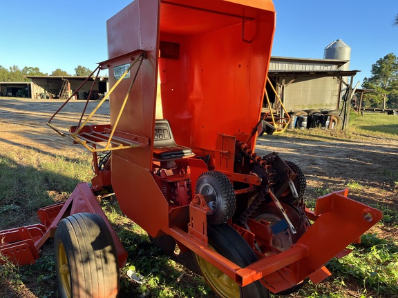  John Deere Planter Photo 4
