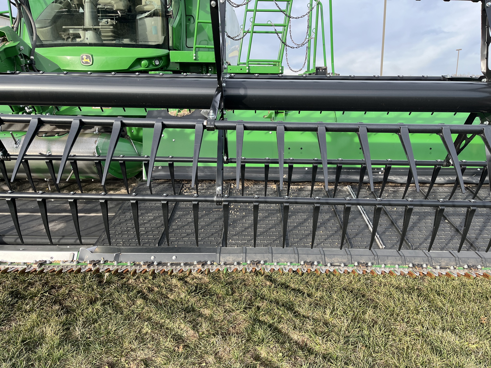  2024 John Deere HD40F at Heritage Tractor in Adrian, MO