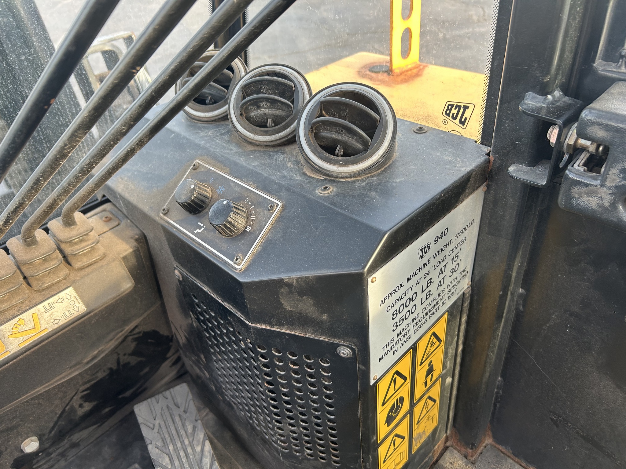 2017 JCB 940-4 Image 14