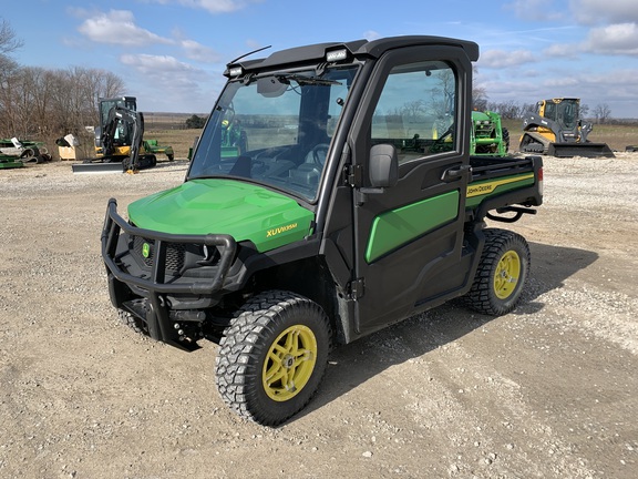 Photo of 2024 John Deere XUV 835M