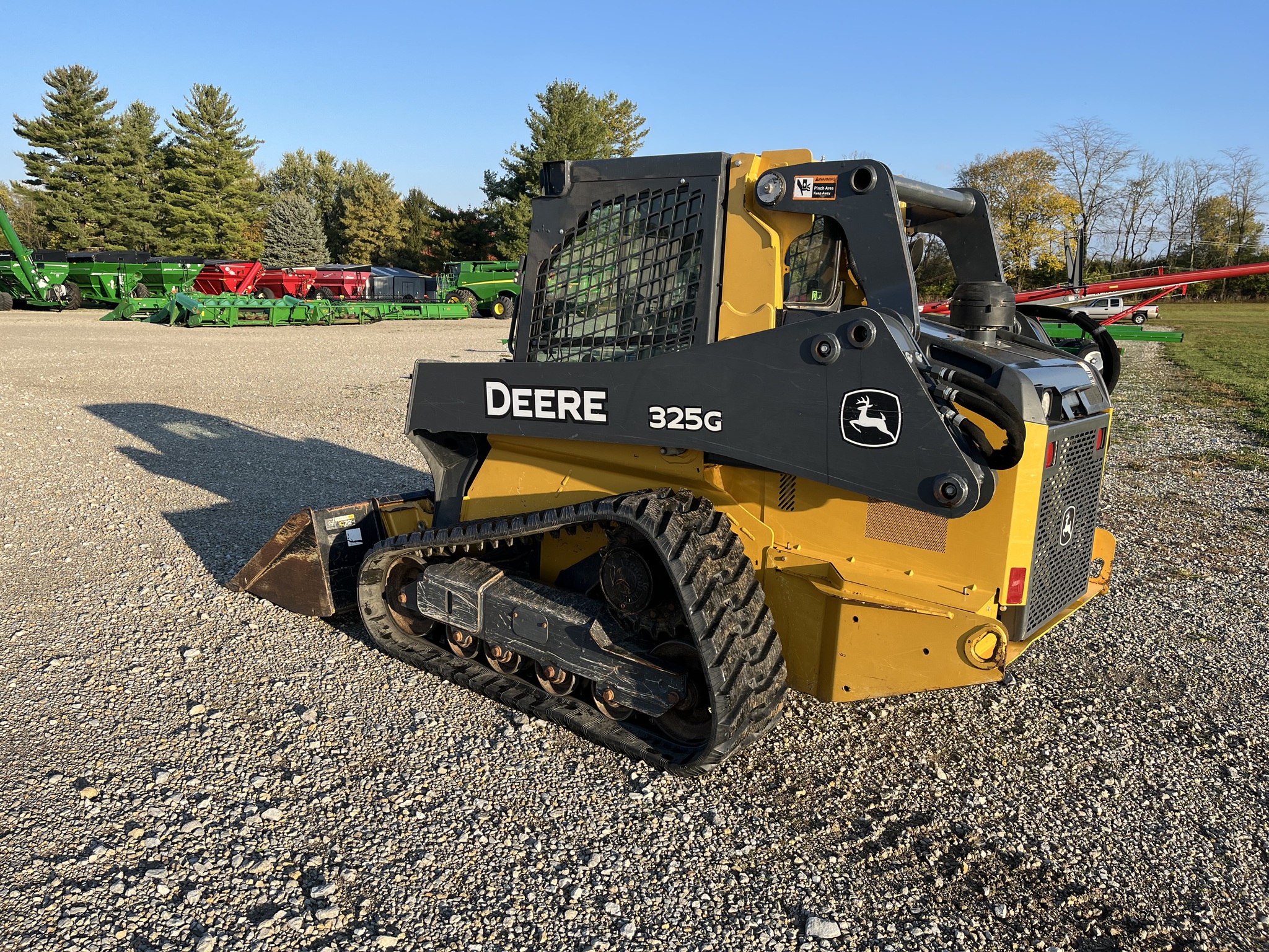 2019 John Deere 325G Image 2