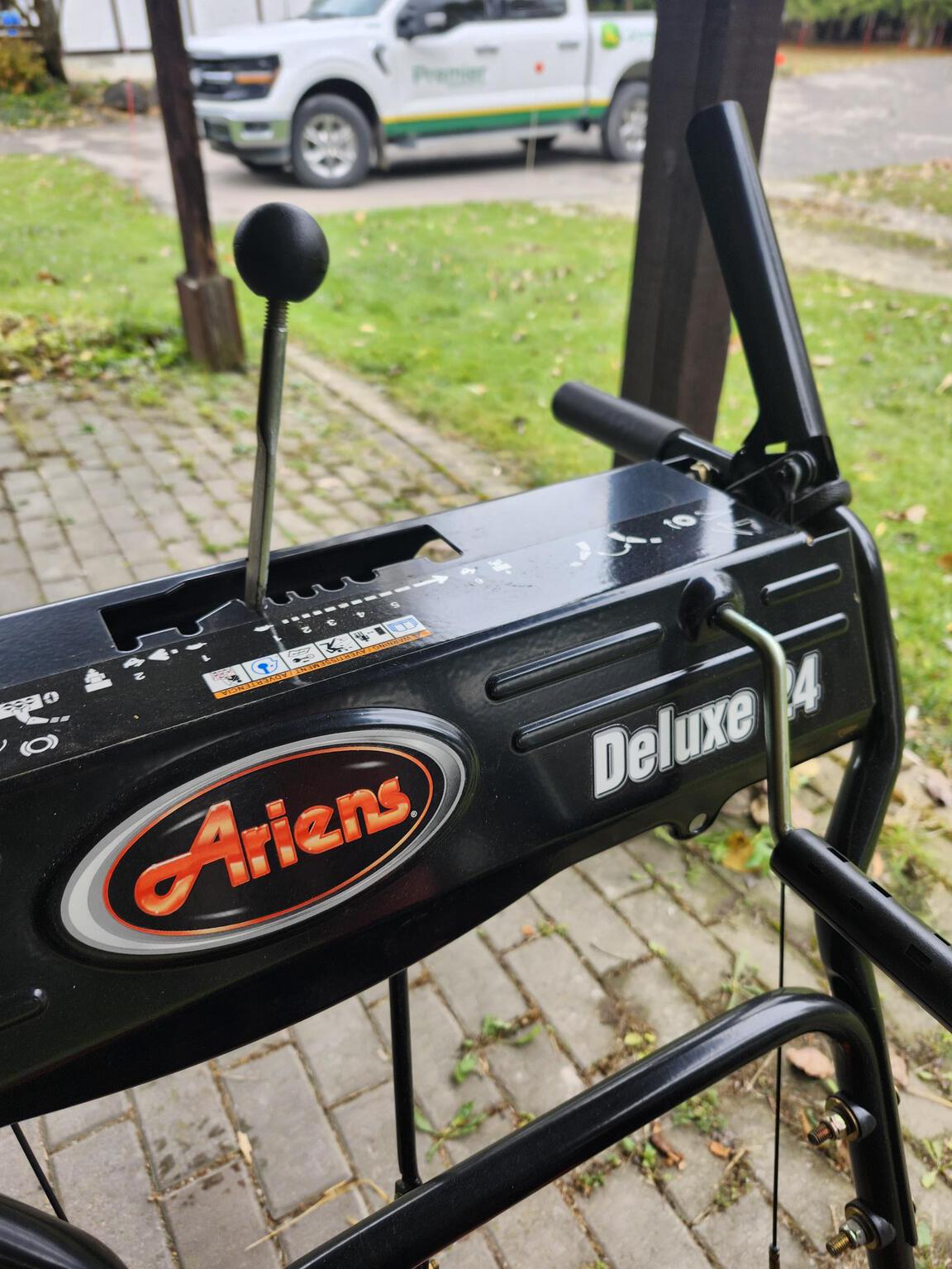 Ariens Deluxe 24 Image 6