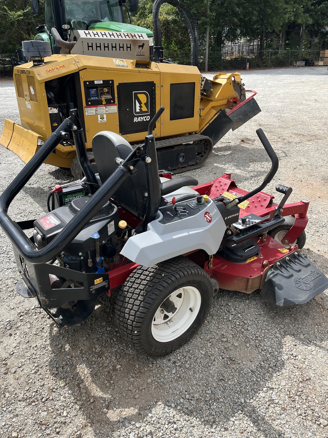 2019 Exmark Radius Image 2