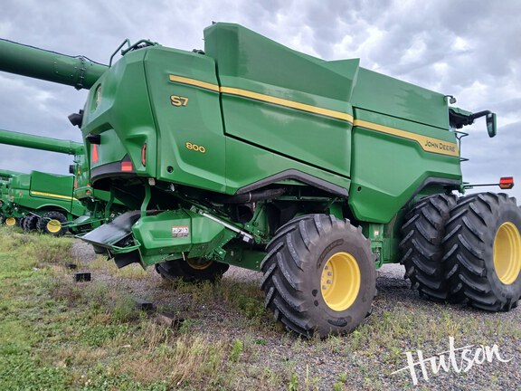 Photo of 2025 John Deere S7 800